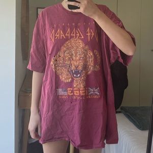 Urban Outfitters oversized Def Leopard Tee